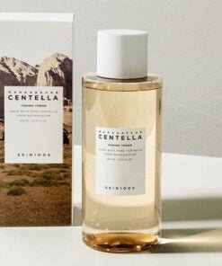 Nước Hoa Hồng Rau Má Skin1004 Madagascar Centella Toning Toner 210ml