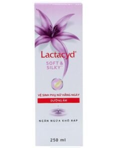 Dung Dịch Vệ Sinh Phụ Nữ Lactacyd soft & silky, 250ml