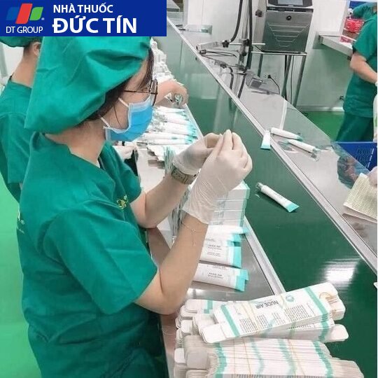 Kem Nền Che Khuyết Điểm Nude Air QUYÊN LARA Làm Trắng Da,Thu Nhỏ Lỗ Chân Lông,Phù Hợp Cho Da Dầu 50ml 21 kemnen8