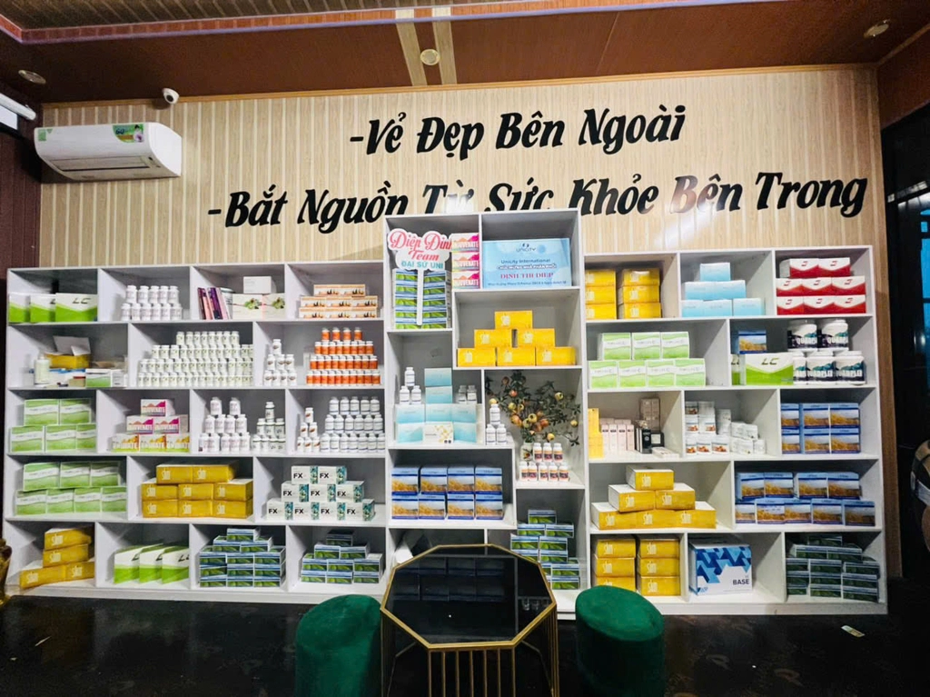 00427aed bd4b 4f08 8aa7 1dd4827aebf6